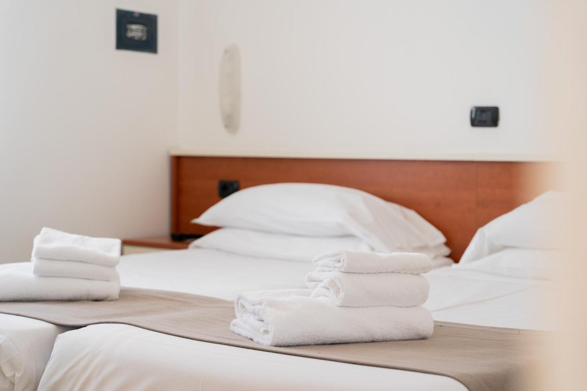 מנרבה דל גארדה Spa Hotel Splendid Sole מראה חיצוני תמונה